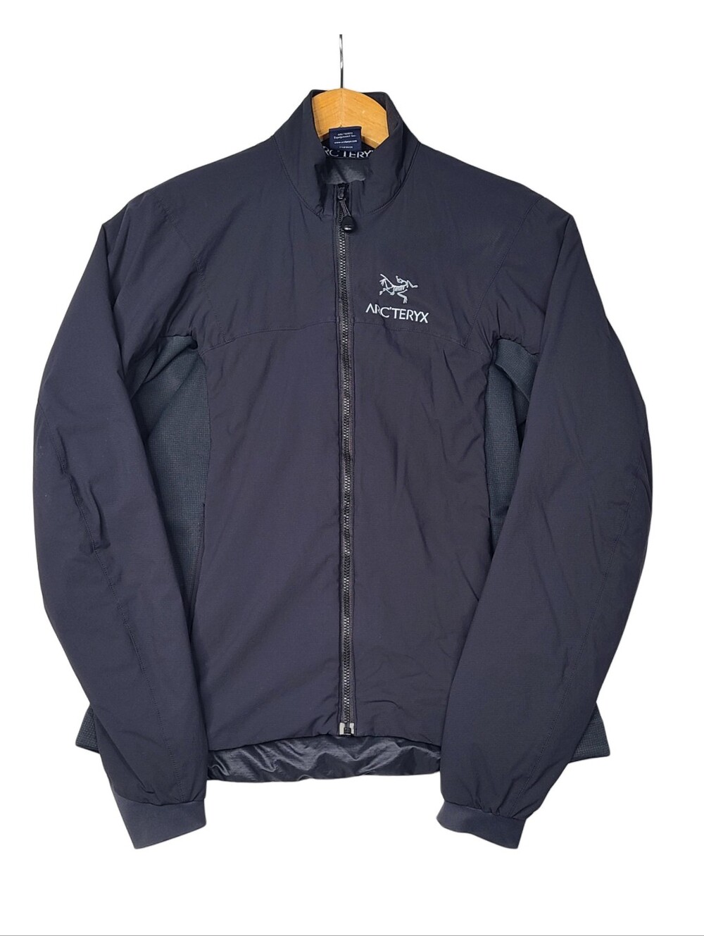 Arc'teryx Womens Atom LT Jacket Size Small Black